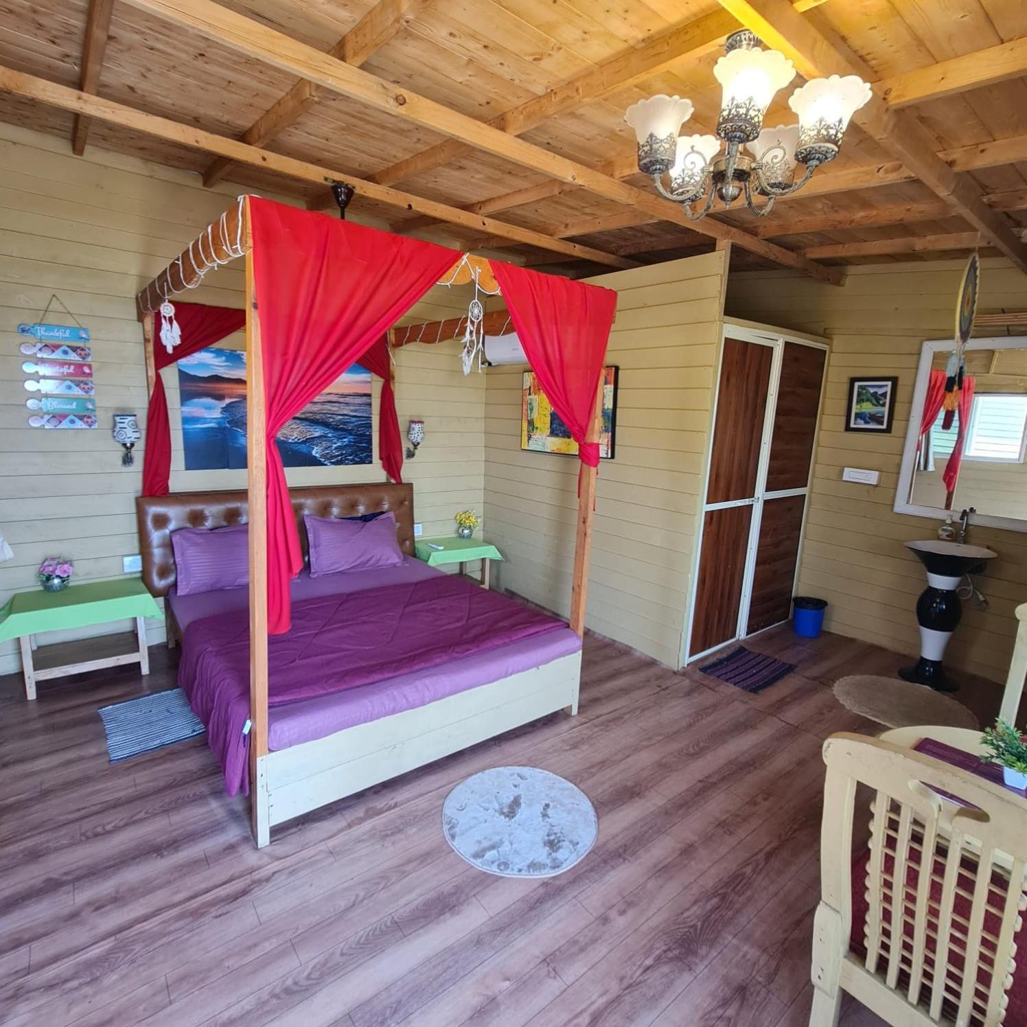 Love Temple Beach Resort Arambol Ngoại thất bức ảnh